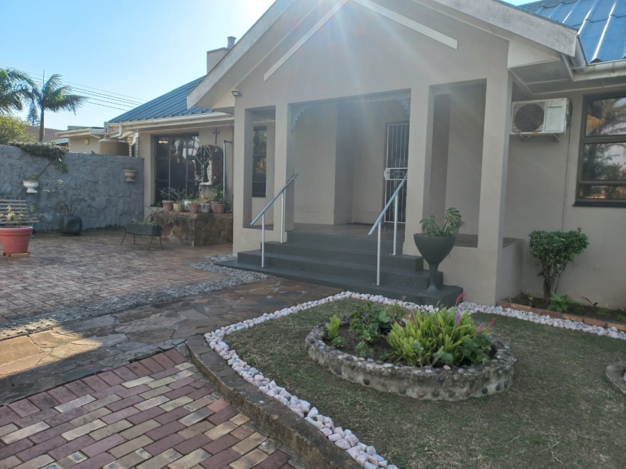 4 Bedroom Property for Sale in Gonubie Eastern Cape